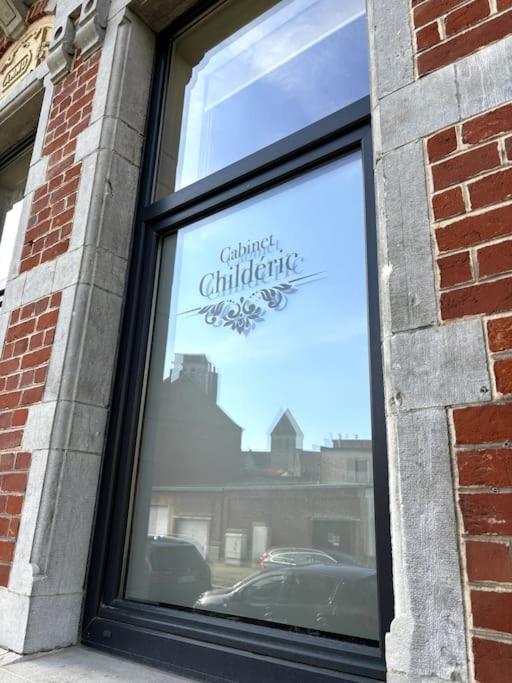 Apartamento Au Cabinet Childeric Tournai Exterior foto