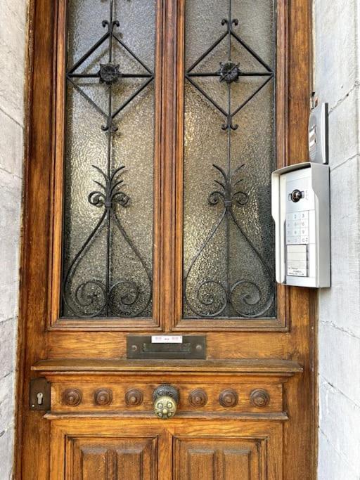 Apartamento Au Cabinet Childeric Tournai Exterior foto