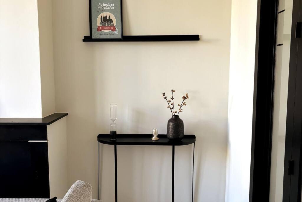 Apartamento Au Cabinet Childeric Tournai Exterior foto